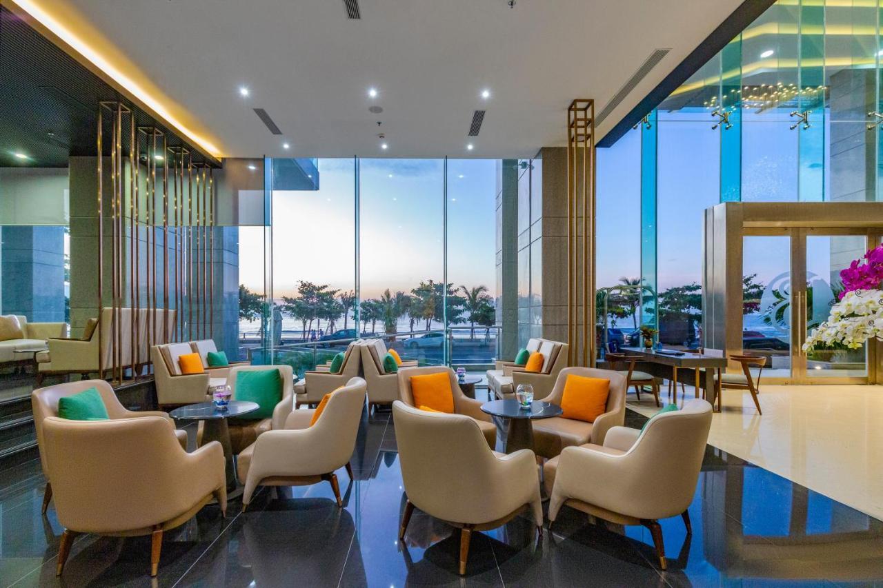 Le Sands Oceanfront Danang Hotel Exteriör bild