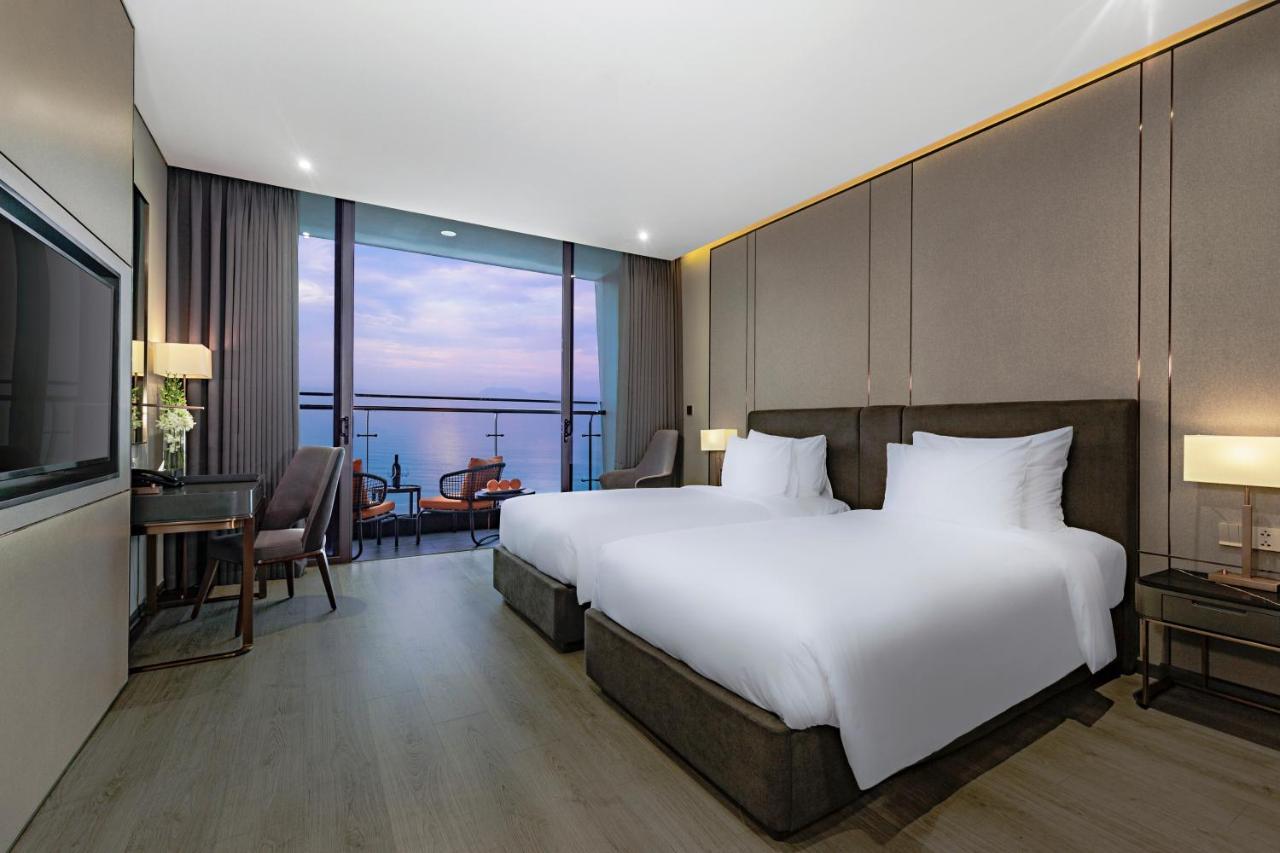 Le Sands Oceanfront Danang Hotel Exteriör bild
