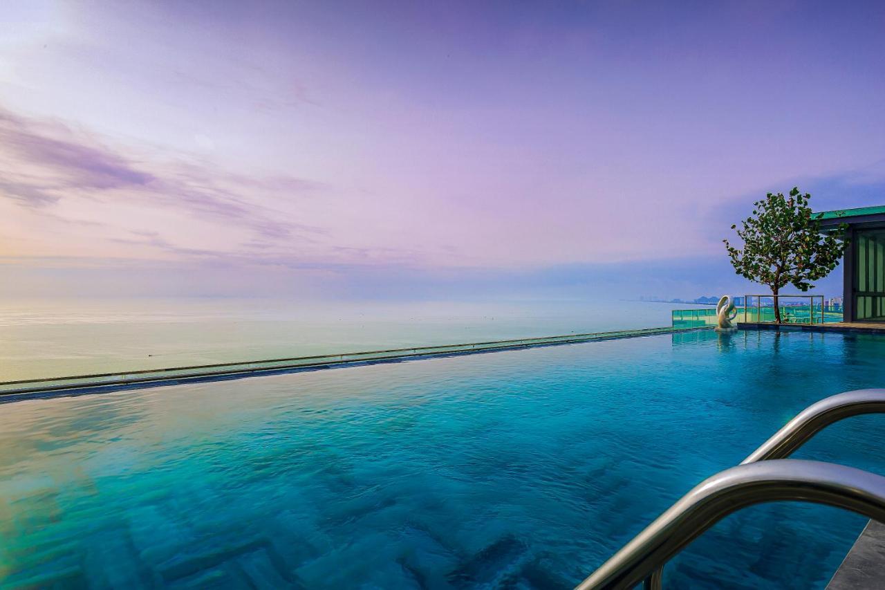 Le Sands Oceanfront Danang Hotel Exteriör bild