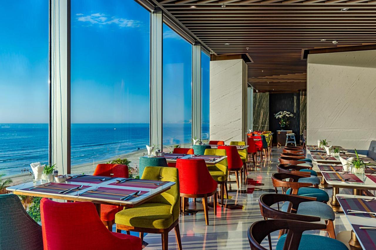 Le Sands Oceanfront Danang Hotel Exteriör bild