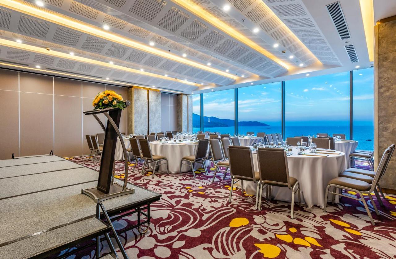 Le Sands Oceanfront Danang Hotel Exteriör bild