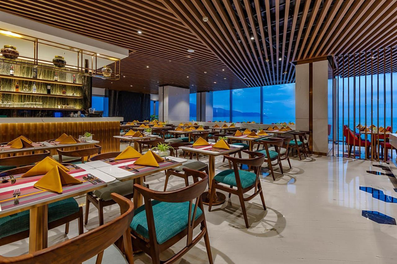 Le Sands Oceanfront Danang Hotel Exteriör bild