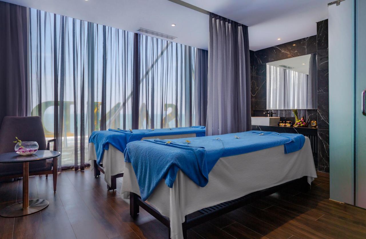 Le Sands Oceanfront Danang Hotel Exteriör bild