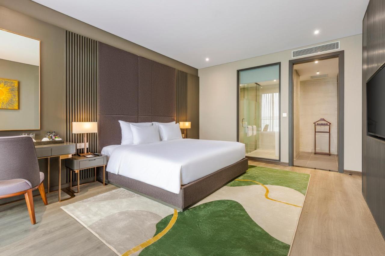 Le Sands Oceanfront Danang Hotel Exteriör bild