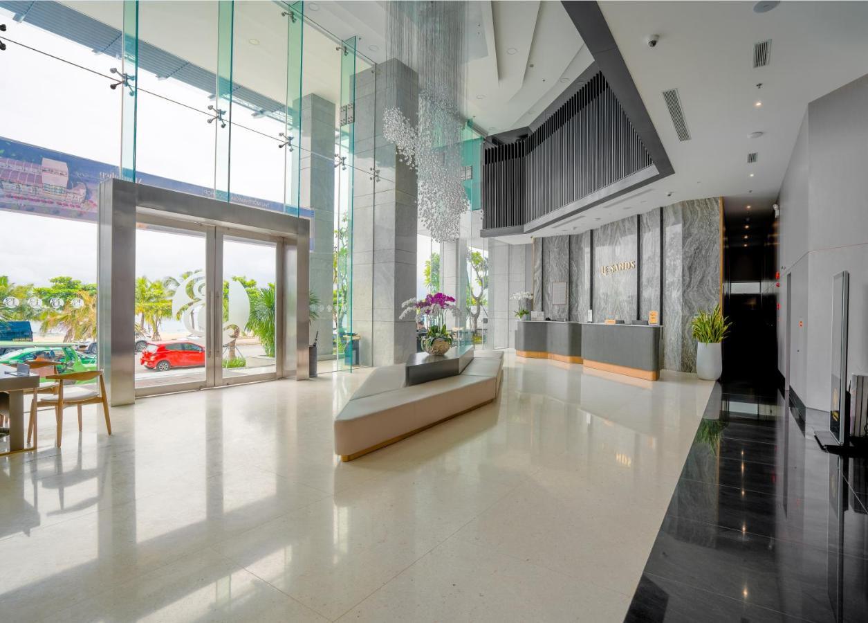 Le Sands Oceanfront Danang Hotel Exteriör bild